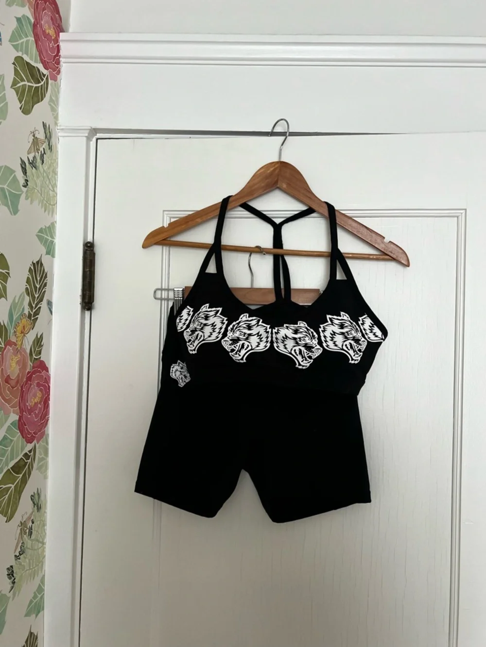 Darc Sport Wolves Bike Shorts and bra - Picture 2 of 11